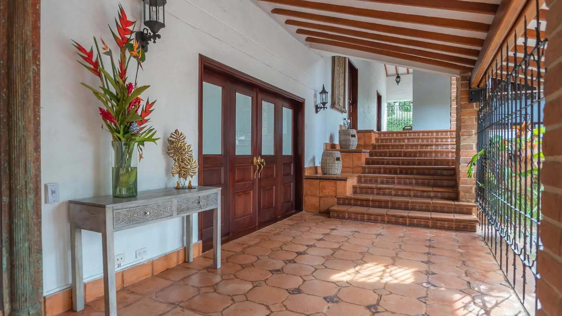 Premium Mansion in El Poblado Nightclub, Maid & Pool Villa Medellin
