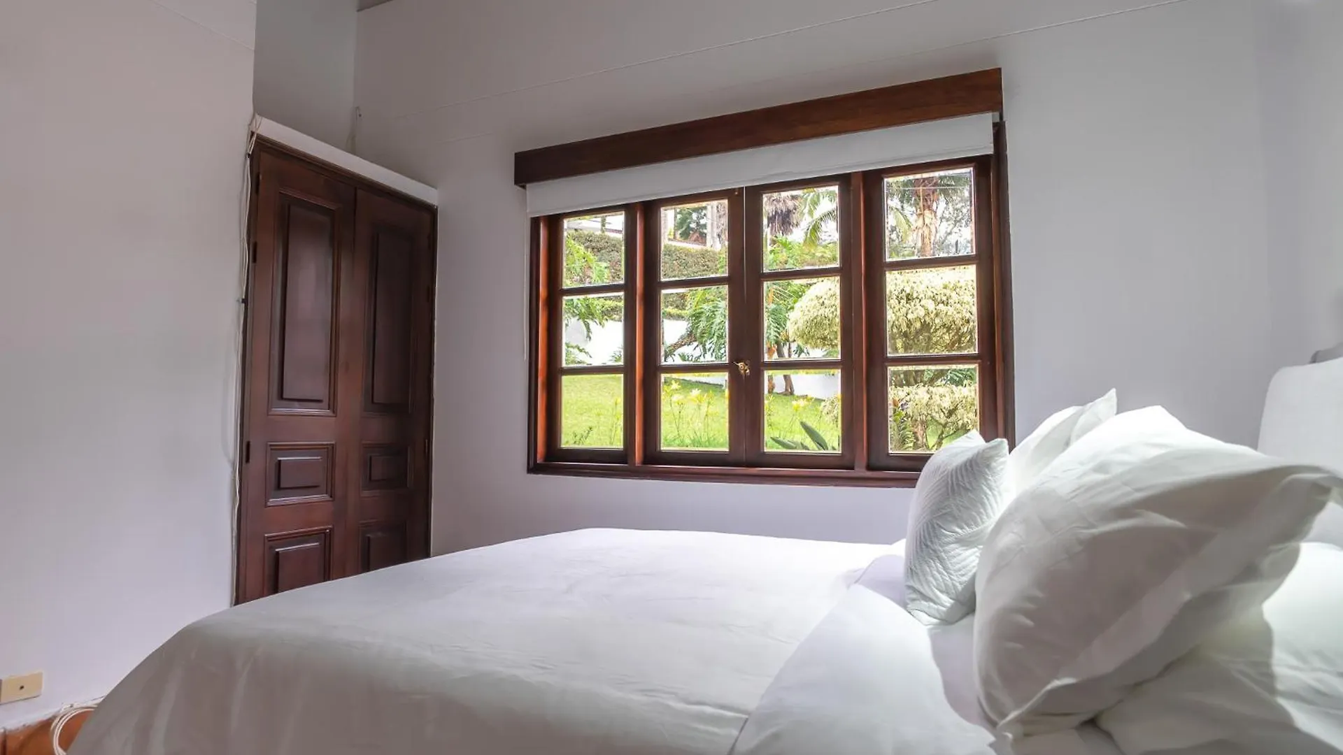 Premium Mansion in El Poblado Nightclub, Maid & Pool Villa Medellin 0*,