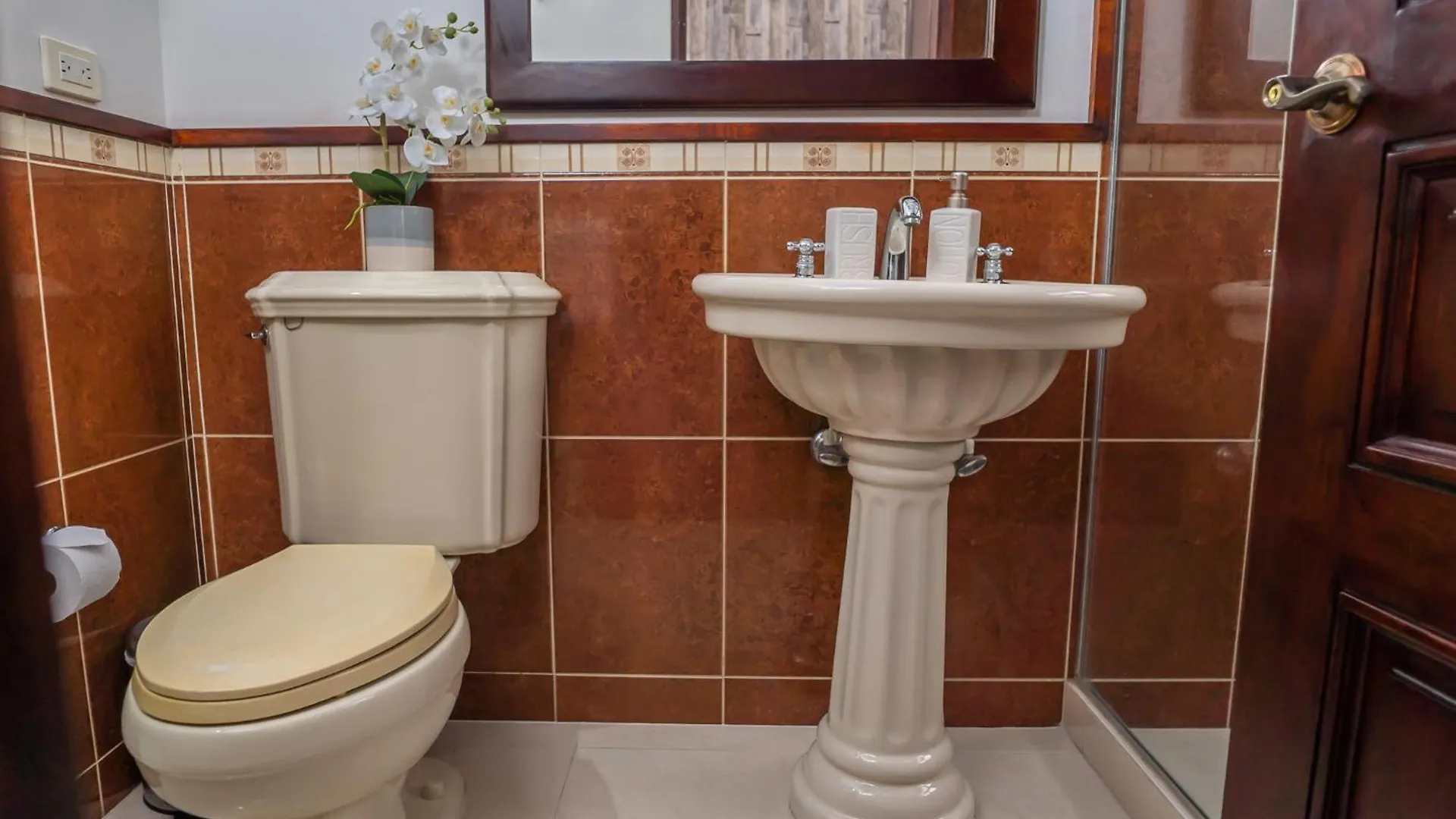 Holiday home Premium Mansion in El Poblado Nightclub, Maid & Pool Villa Medellin Colombia